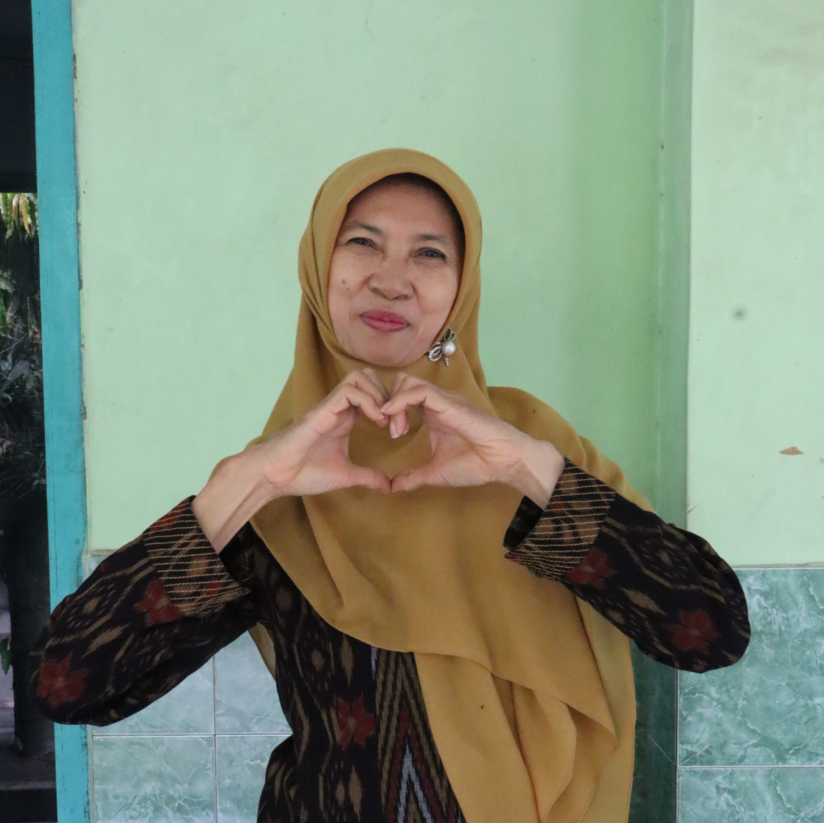 Anik Hariyani, S.Pd - Guru Bahasa Indonesia
