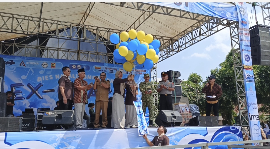Cerita di Balik Lensa